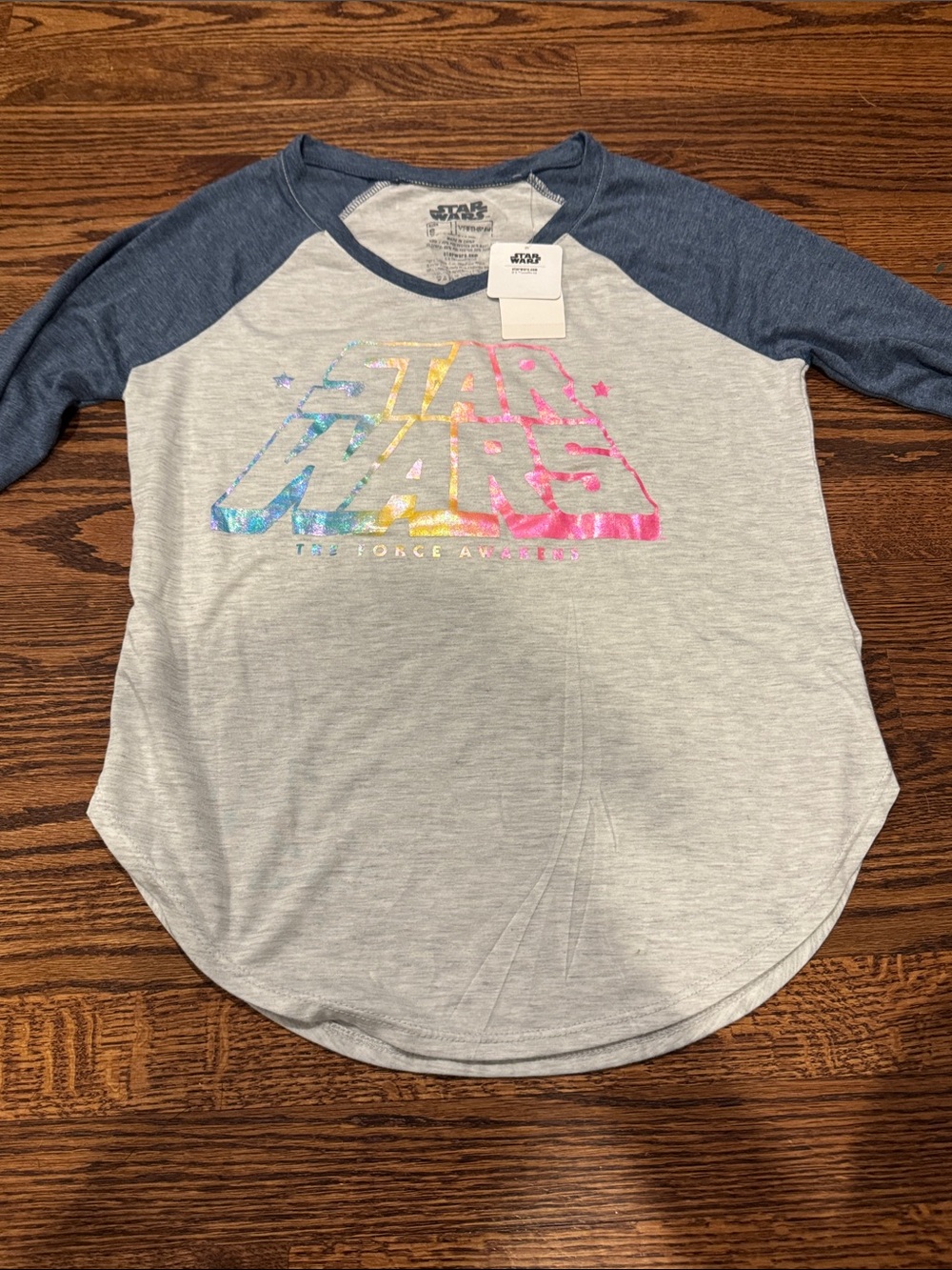 Star Wars Raglan 3/4 Sleeve The Force Awakens T-Shirt Size Small NWT